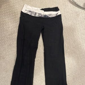 Black lulu pants